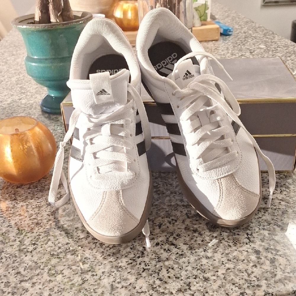 adidas White and Black Women's Sneakers - Picture 2 of 4